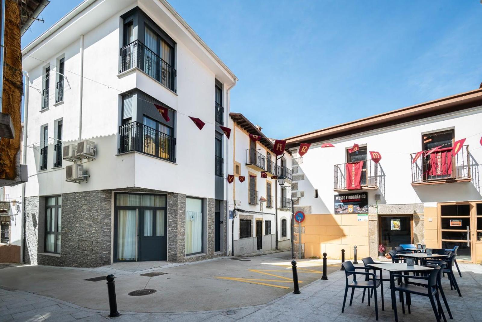 Apartamentos La Plazuela Banos De Montemayor Exteriér fotografie