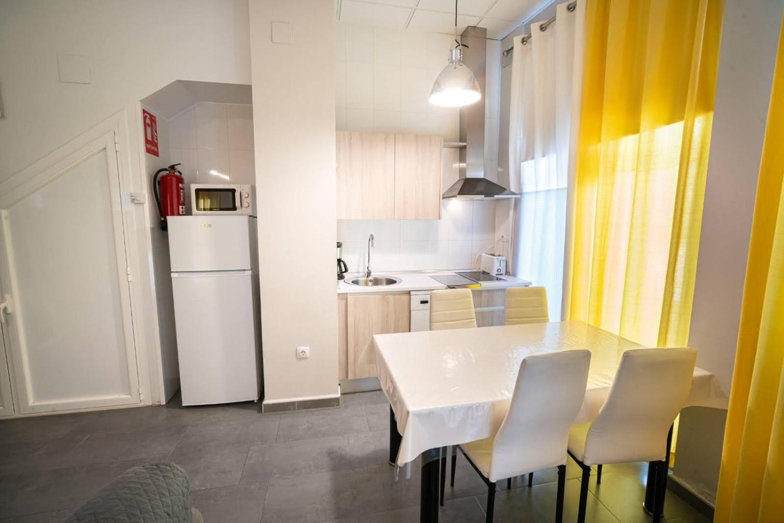 Apartamentos La Plazuela Banos De Montemayor Exteriér fotografie